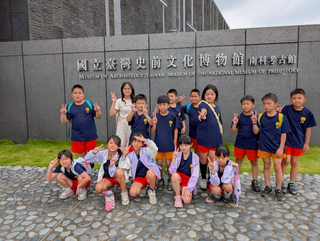 LINE_ALBUM_20250926 校外文化體驗_藝然掘然_251014_81.jpg